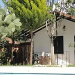 Likya Saklibahce מלון *