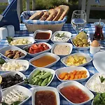 Likya Saklibahce * קמר