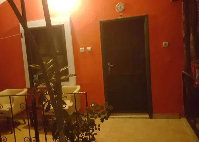 Likya Saklibahce קמר