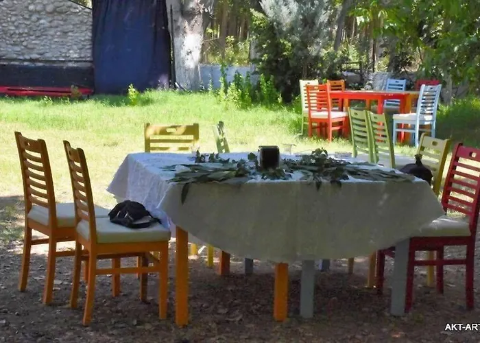 Likya Saklibahce מלון